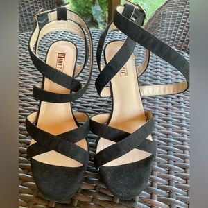 NWOT Didifu Faux Suede Strappy Heels